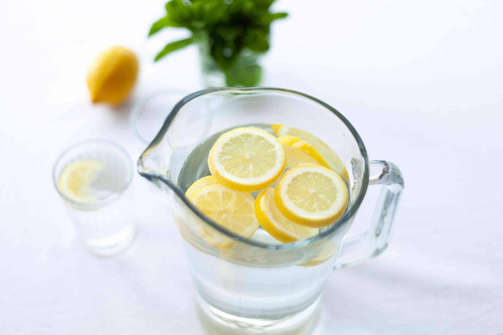 Вода с лимоном-рецепт и чем полезна - Goodfoodinfo.net